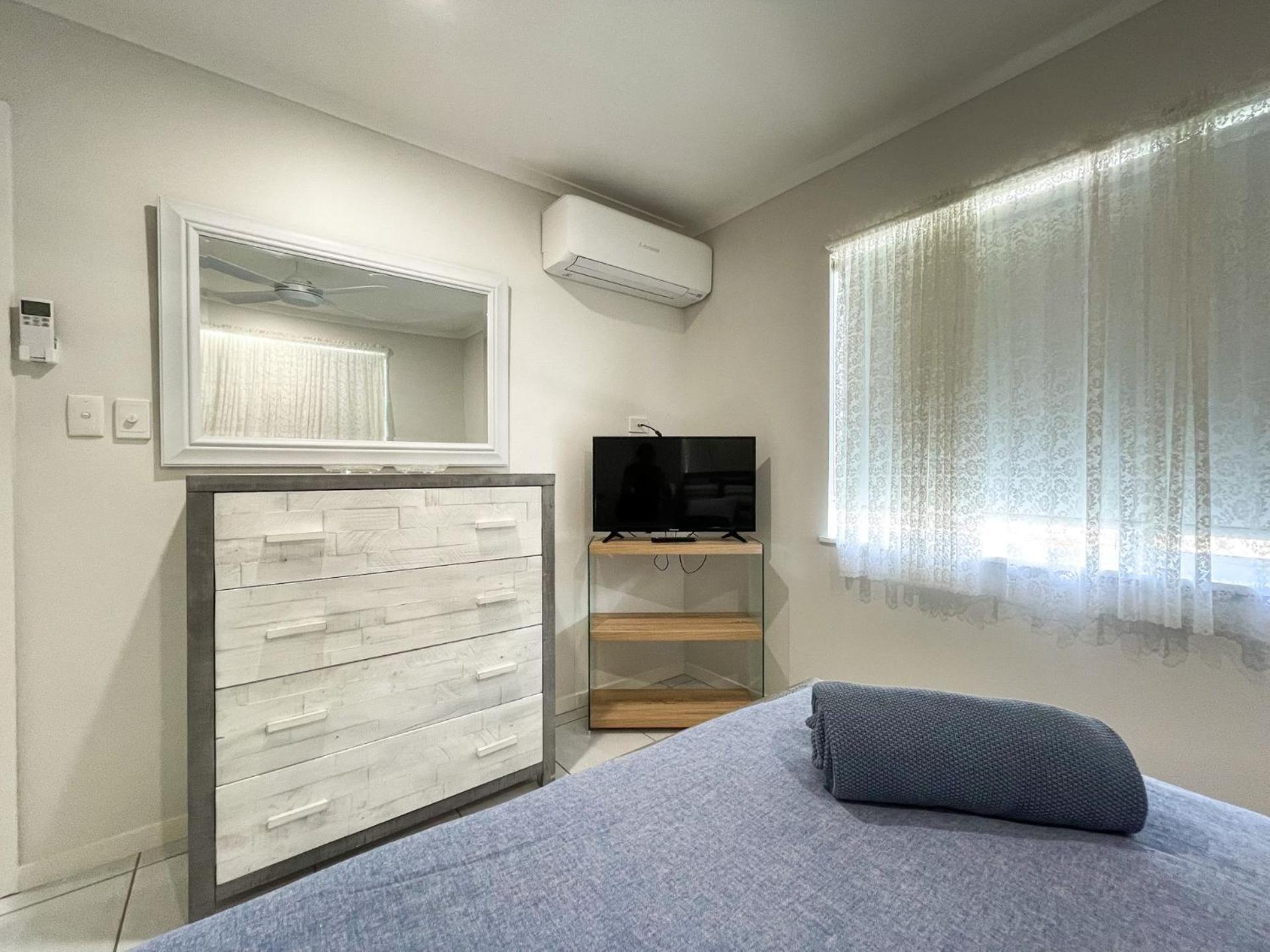 Beach House On Burrum- Close To Beach- 3Br- Wifi-Foxtel ウッドゲート エクステリア 写真