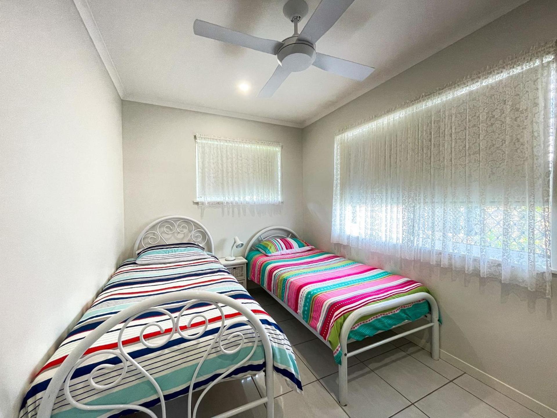 Beach House On Burrum- Close To Beach- 3Br- Wifi-Foxtel ウッドゲート エクステリア 写真