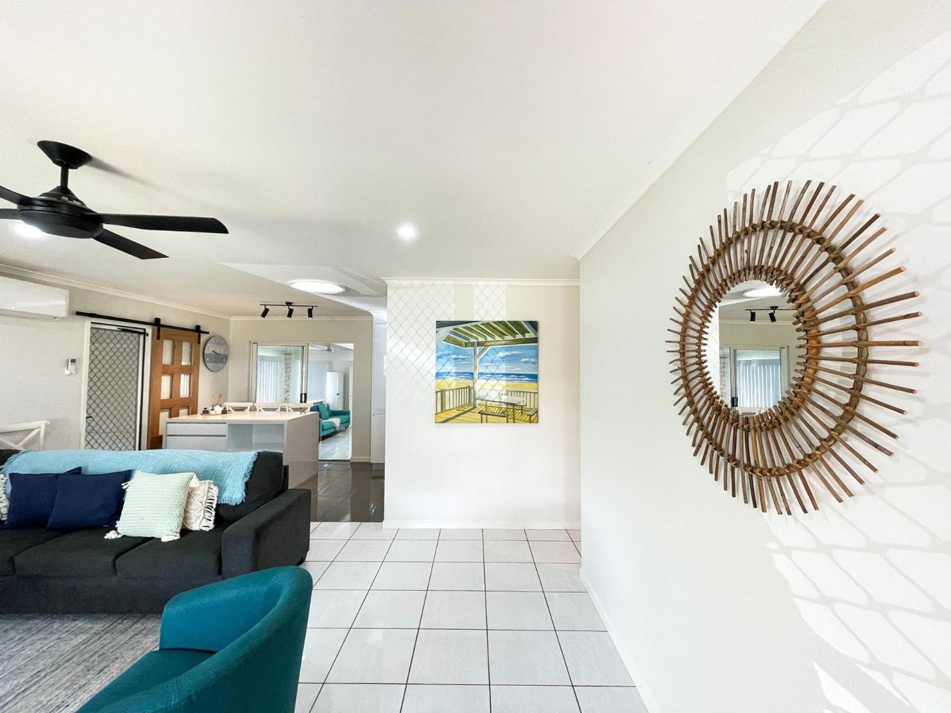 Beach House On Burrum- Close To Beach- 3Br- Wifi-Foxtel ウッドゲート エクステリア 写真